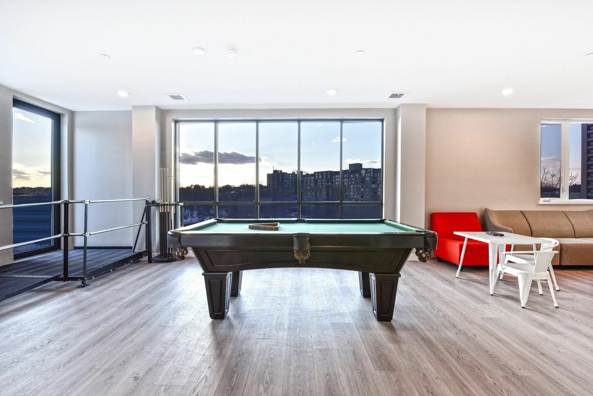 Global Luxury Suites At Longwood Brookline Luaran gambar